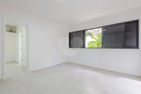 Apartamento à venda com 3 suítes em Real Parque, São Paulo, SP
