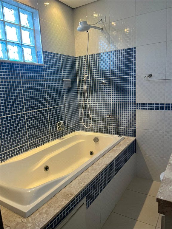 Casa à venda com 5 quartos, sendo 3 suítes,  em Jardim Bonfiglioli, São Paulo, SP