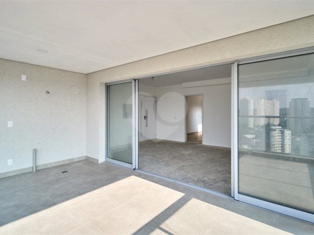 Apartamento à venda com 3 quartos, sendo 1 suíte,  em Jardim Marajoara, São Paulo, SP
