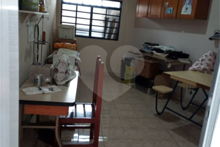 Sobrado à venda com 5 quartos em Jardim Itapuã, Sorocaba, SP