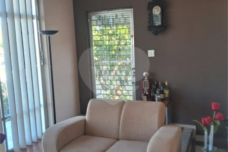 Casa à venda com 3 quartos, sendo 2 suítes, no condomínio Rio Bon, Rio de Janeiro - RJ