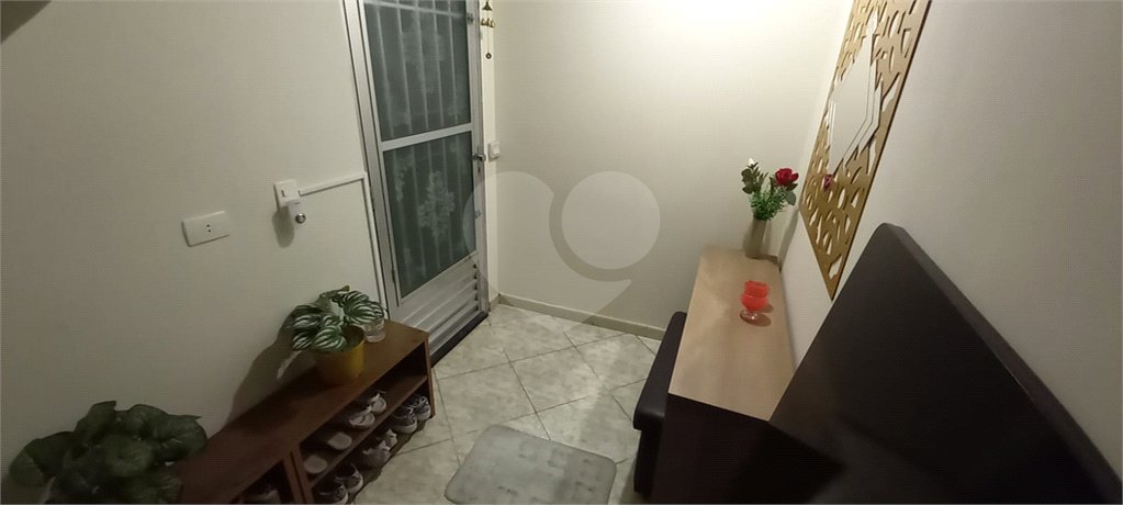 Casa à venda com 3 quartos em Jardim Santa Helena, Itaquaquecetuba, SP