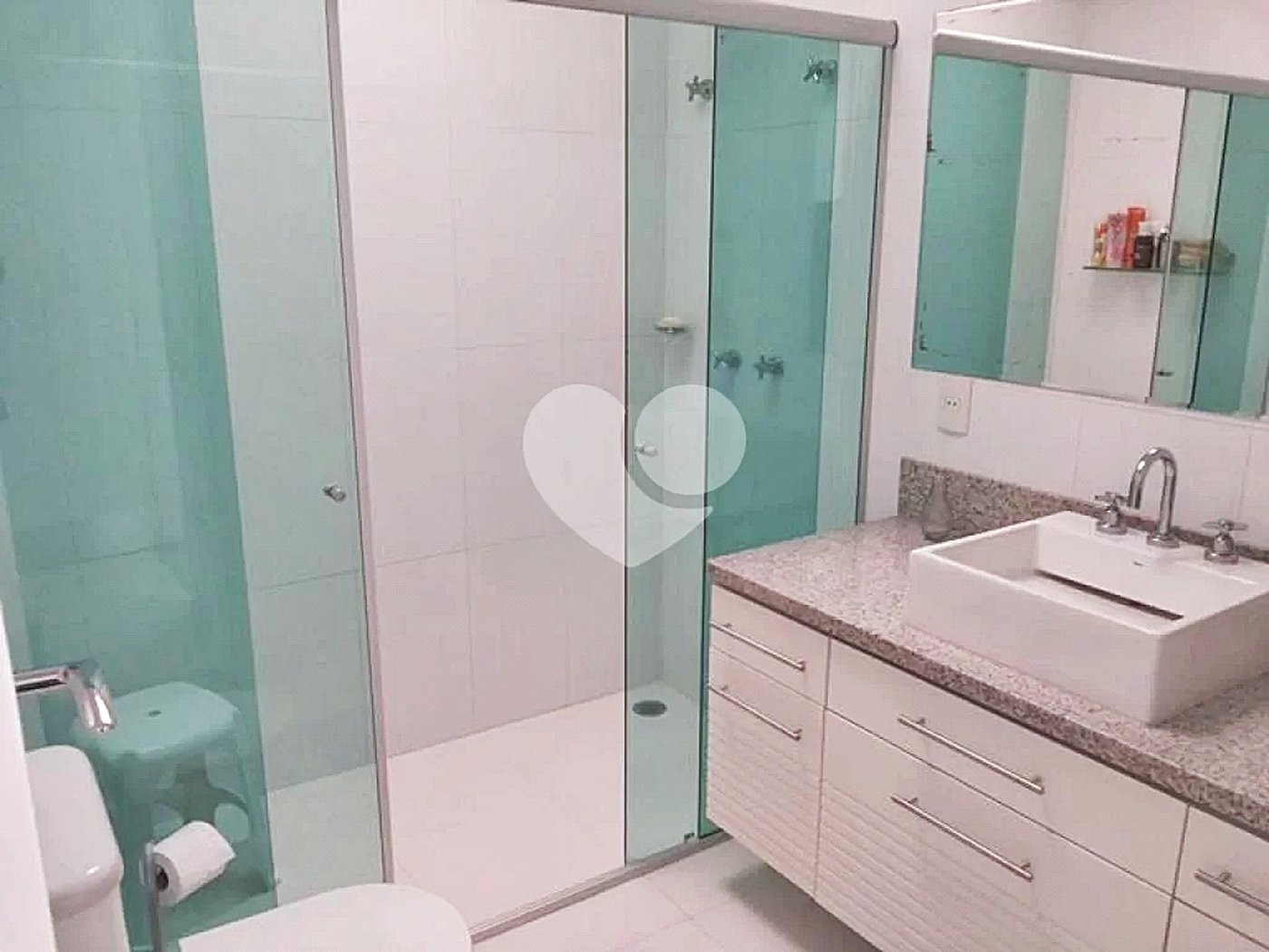 Casa à venda com 4 quartos, sendo 3 suítes, em Santana, São Paulo, SP