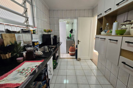 Apartamento com 2 dormitórios à venda, 59 m² por R$ 420.000,00 - Gonzaga - Santos/SP