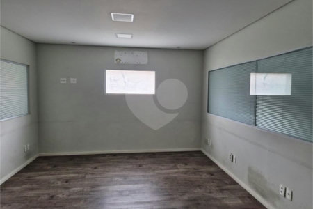 Prédio à venda em Cambuci, São Paulo, SP