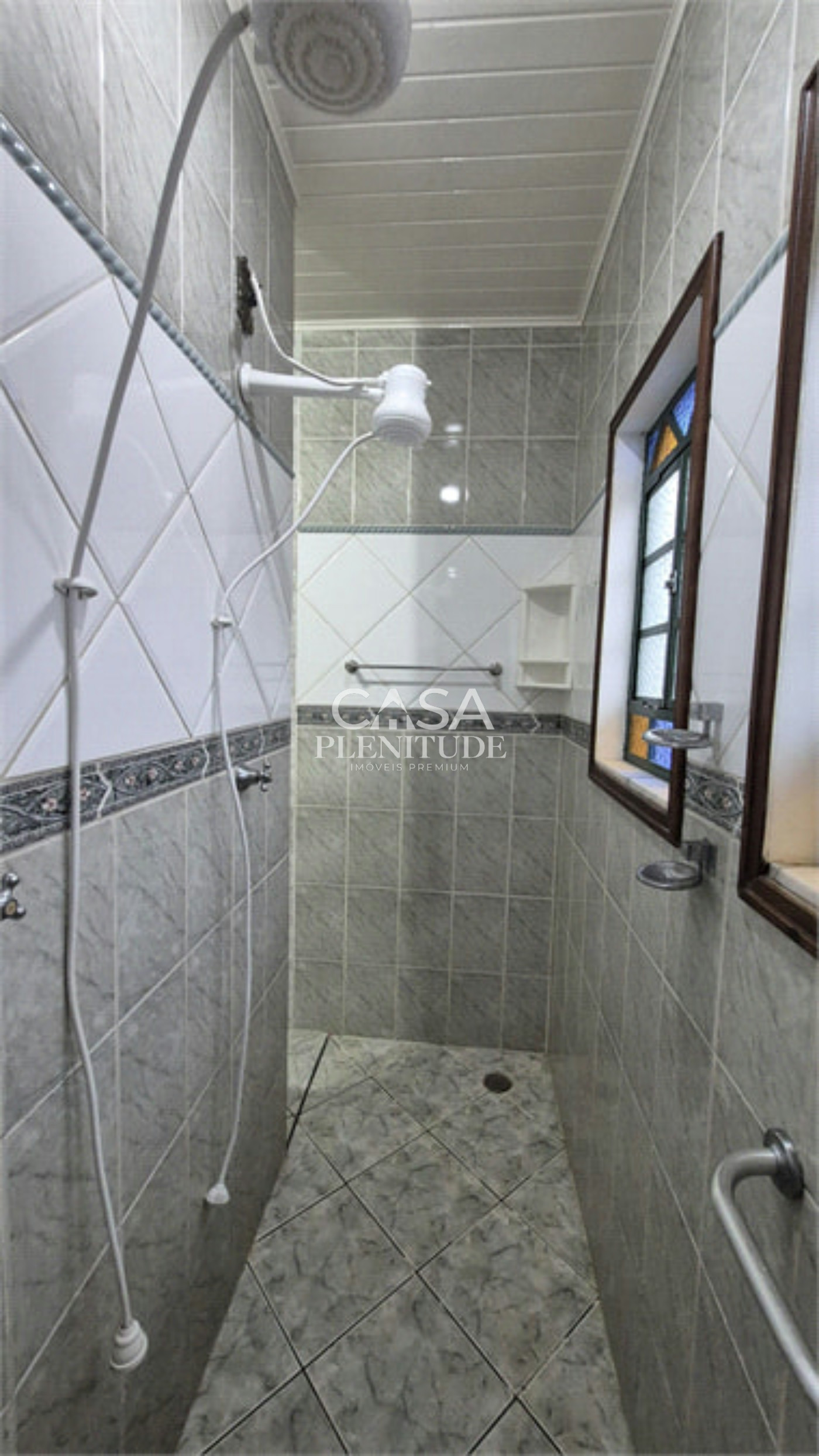Casa em condomínio à venda ou para alugar com 3 quartos, sendo 1 suíte, em Jardim Ibiti do Paço, Sorocaba, SP