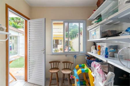 Casa à venda com 3 quartos, sendo 1 suíte,  em Vila Cordeiro, São Paulo, SP