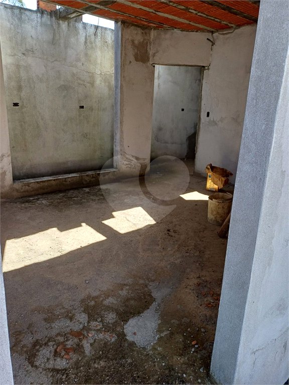 Casa à venda com 2 suítes no condomínio Ricieri, Mogi das Cruzes - SP