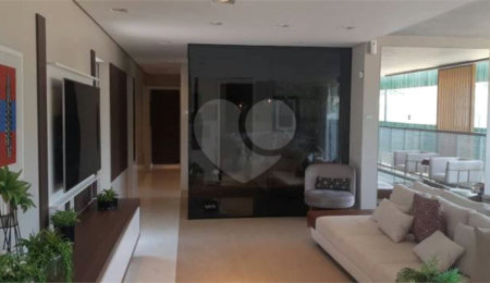 Apartamento à venda com 3 quartos, sendo 2 suítes,  em Jardim das Acácias, São Paulo, SP