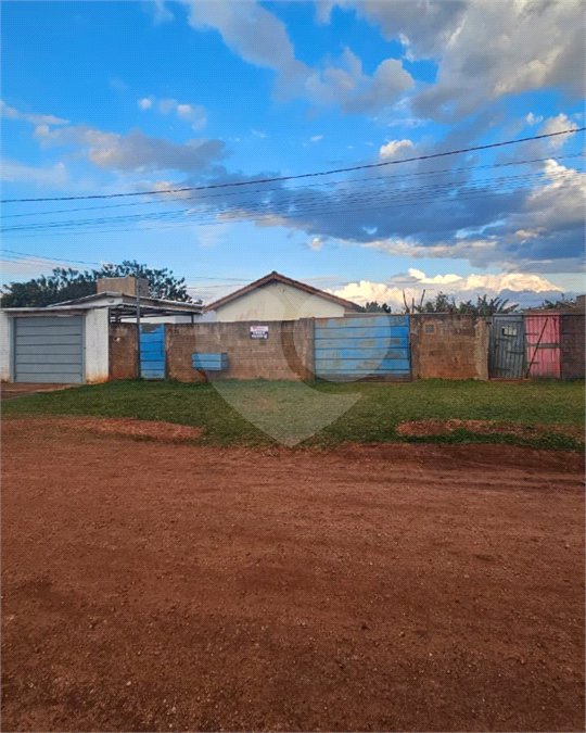 Casa à venda com 2 quartos em Jardim Ivone 1ª Seção, Ponta Porã, MS