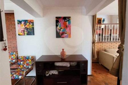 Casa à venda com 4 quartos, sendo 1 suíte, em Vila Leão, Sorocaba, SP