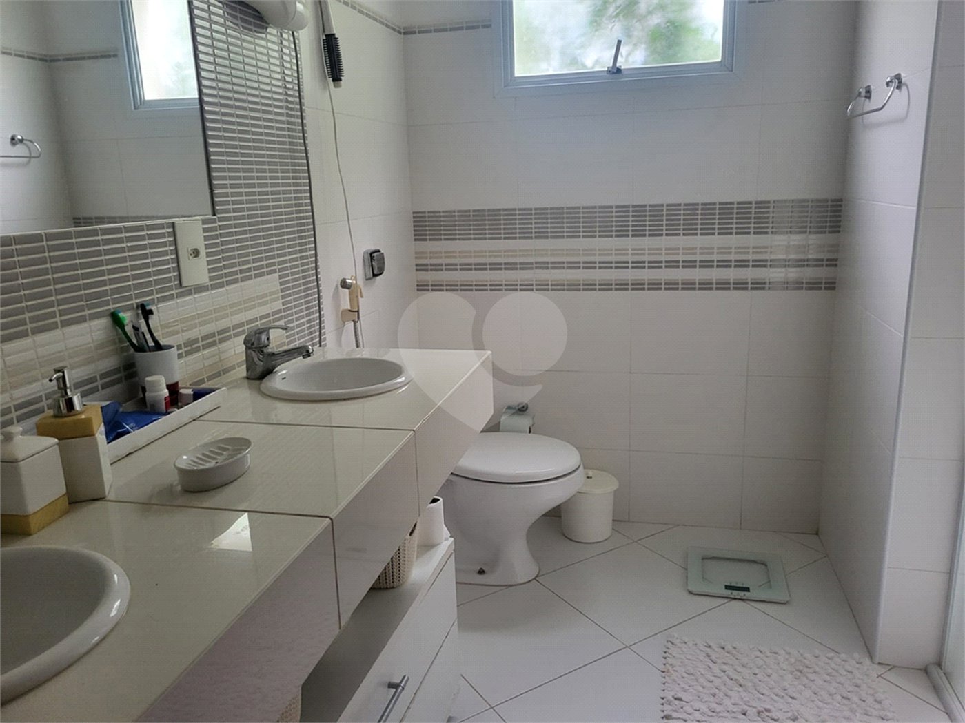 Casa à venda com 4 suítes no condomínio Jardim Theodora, Itu - SP