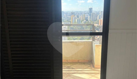 Cobertura à venda com 3 quartos, sendo 1 suíte,  em Vila Andrade, São Paulo, SP