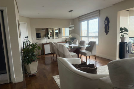 Apartamento à venda com 3 suítes em Vila Suzana, São Paulo, SP