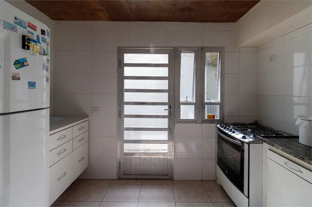 Casa à venda com 4 quartos, sendo 3 suítes, em Jardim Panorama, São Paulo, SP