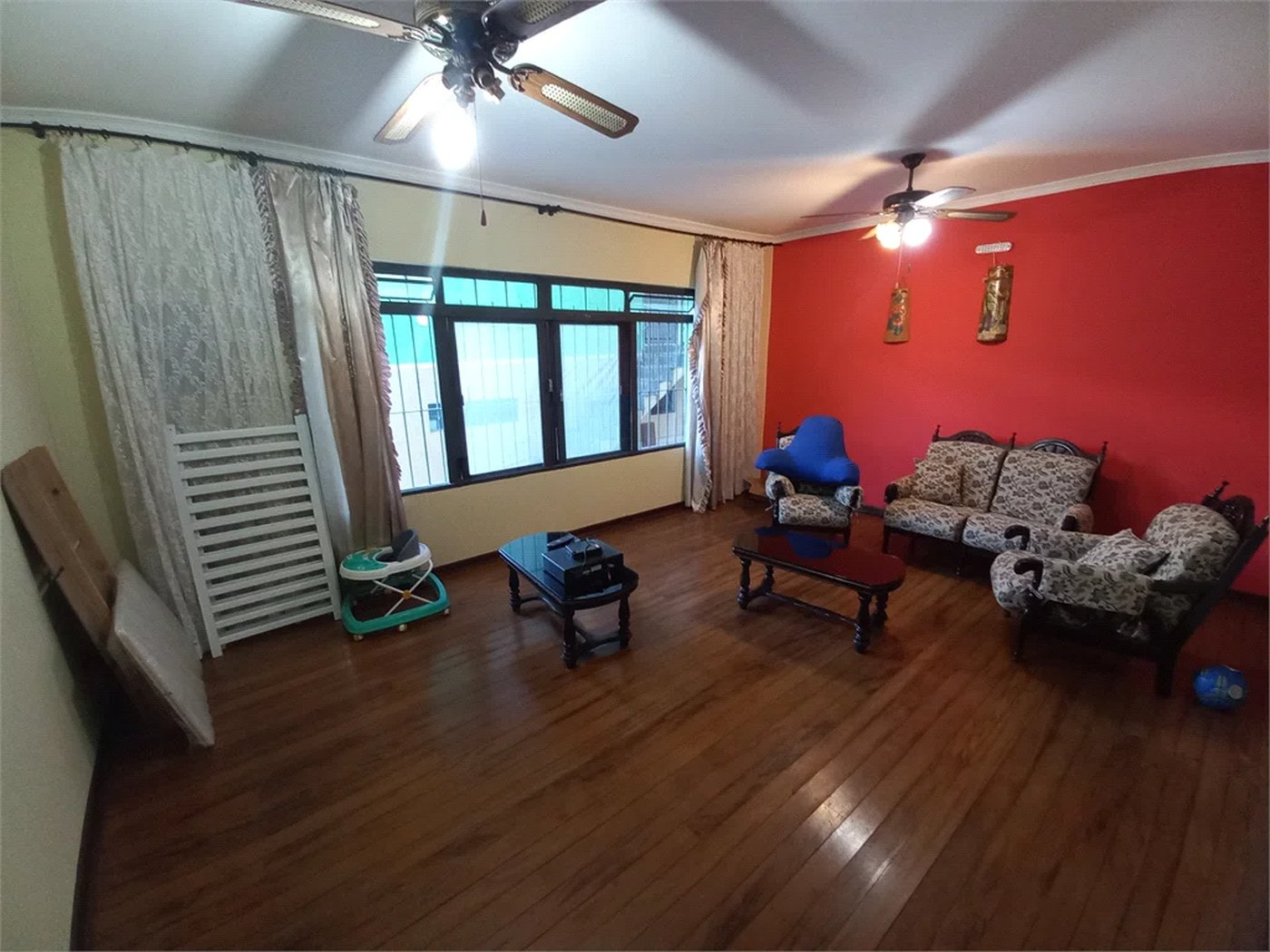 Casa à venda com 4 quartos, sendo 2 suítes, em Parque Esmeralda, São Paulo, SP