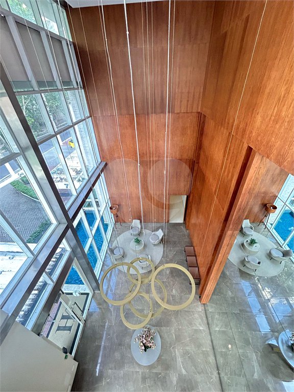 Apartamento à venda com 3 suítes em Moema, São Paulo, SP