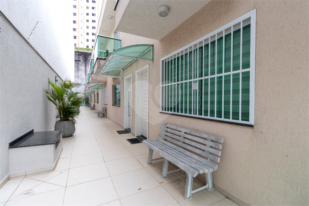 Casa à venda com 3 quartos, sendo 1 suíte, no condomínio Orquideas, São Paulo - SP