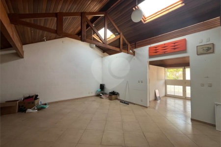 Sobrado à venda com 4 quartos, sendo 1 suíte,  em Vila Cordeiro, São Paulo, SP