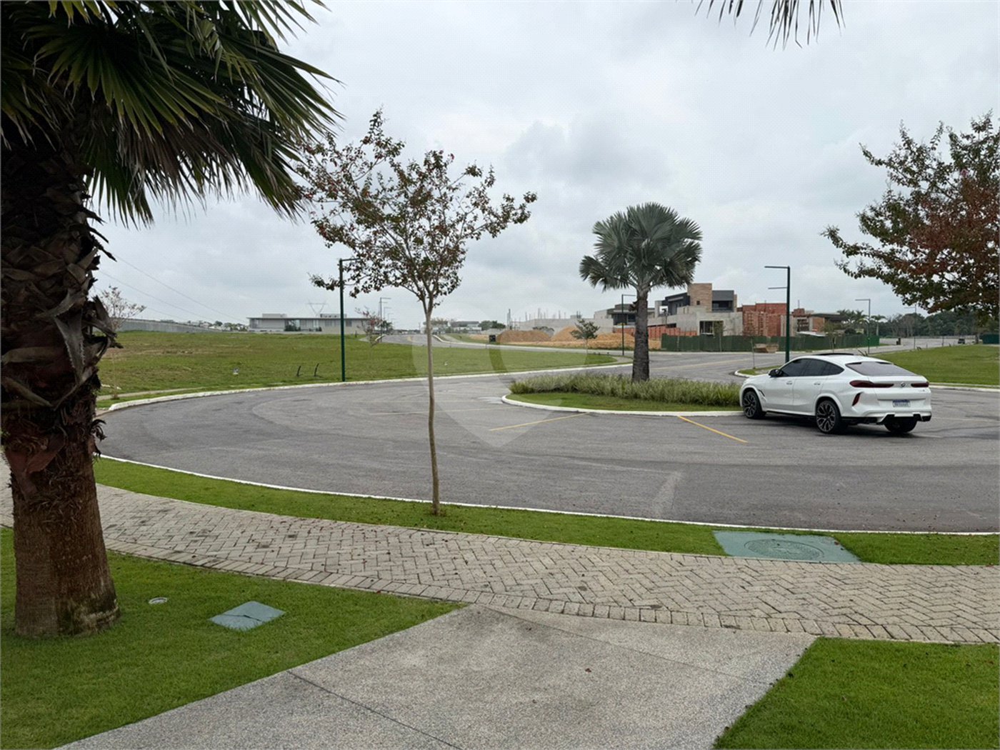 Terreno à venda no condomínio Jardim das Nações, São José dos Campos - SP