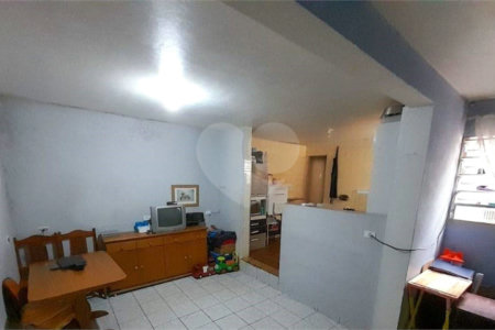 Sobrado à venda com 4 quartos em Vila Firmiano Pinto, São Paulo, SP