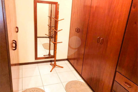 Casa à venda com 3 quartos, sendo 1 suíte,  no condomínio Vivenda das Vinhas, Vinhedo - SP