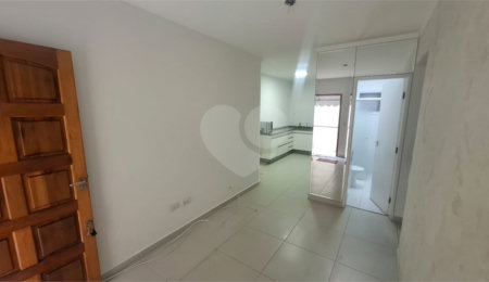 Casa em condomínio à venda com 2 quartos em Parque Vitória, São Paulo, SP
