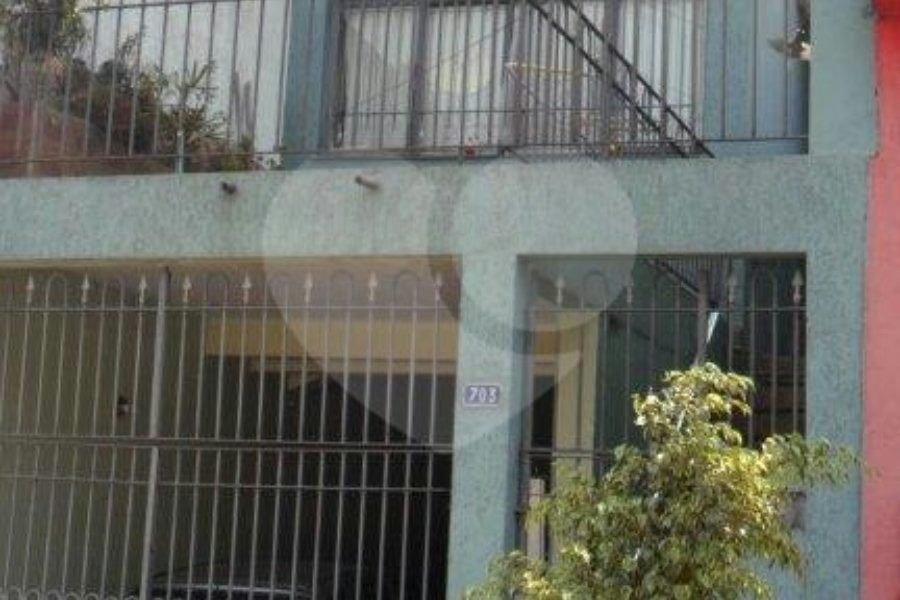 Sobrado à venda com 3 quartos em Jardim Peri, São Paulo, SP