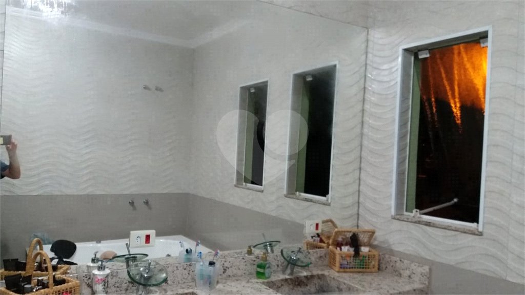 Casa à venda com 3 quartos, sendo 1 suíte, em Nova Cerejeira, Atibaia, SP