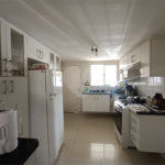 Casa à venda com 4 quartos, sendo 1 suíte,  em Jardim Armênia, Mogi das Cruzes, SP