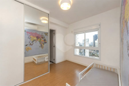 Apartamento à venda com 4 quartos, sendo 3 suítes, em Chácara Santo Antônio (zona Sul), São Paulo, SP