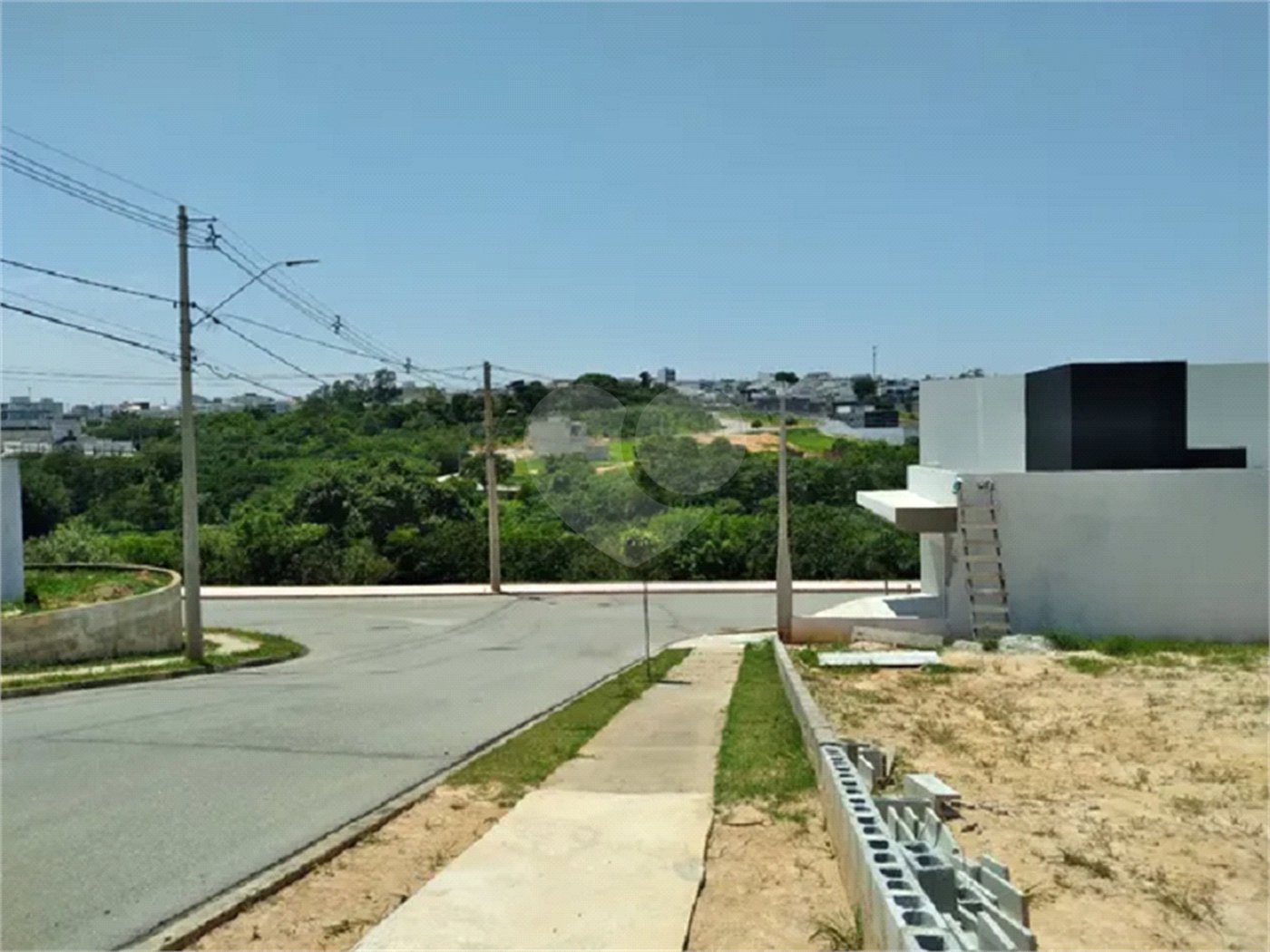 Terreno à venda no condomínio Helena Maria, Sorocaba - SP