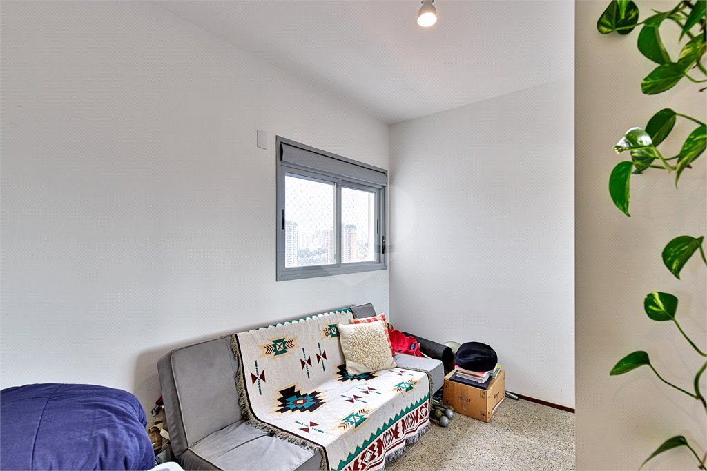 Apartamento à venda com 3 suítes em Jardim Marajoara, São Paulo, SP