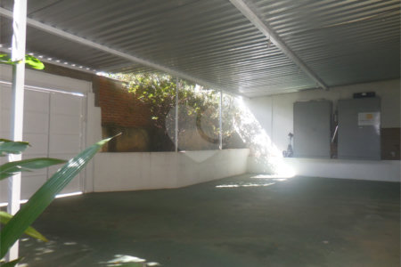 Casa à venda com 4 quartos, sendo 1 suíte,  em Interlagos, São Paulo, SP