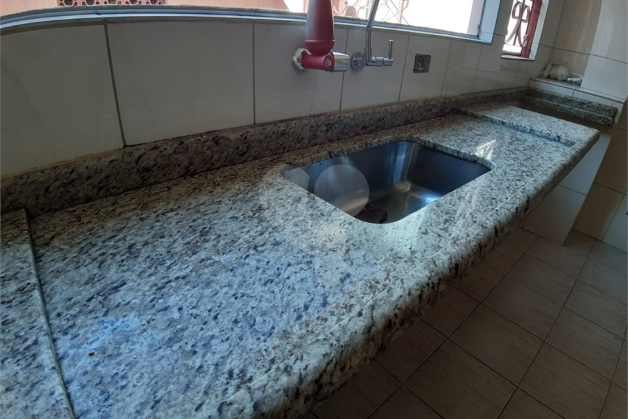 Sobrado à venda com 3 quartos, sendo 1 suíte, em Tremembé, São Paulo, SP