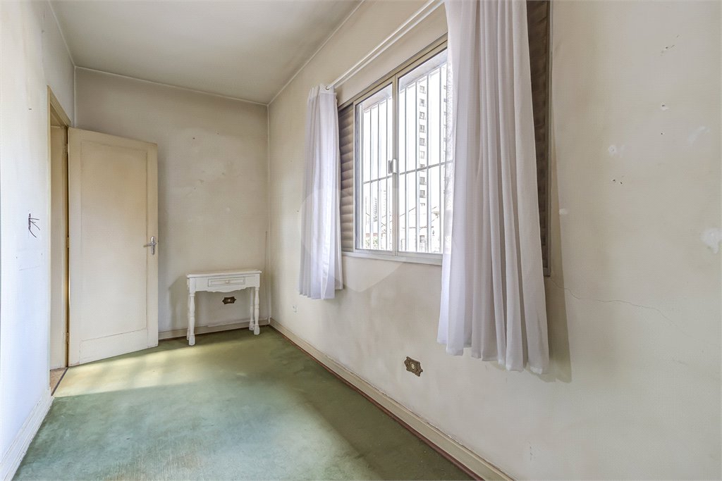 Casa à venda com 3 quartos, sendo 1 suíte, em Vila Clementino, São Paulo, SP
