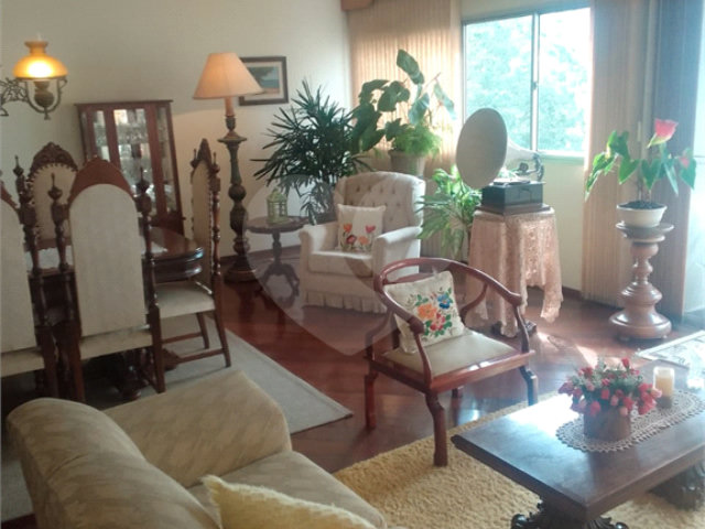Apartamento à venda com 3 quartos, sendo 1 suíte,  em Vila Andrade, São Paulo, SP