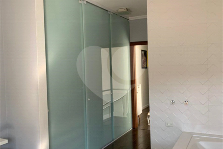 Sobrado à venda com 3 quartos, sendo 1 suíte, em Vila Irmãos Arnoni, São Paulo, SP