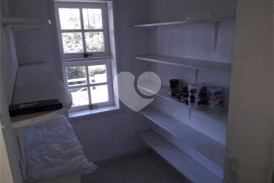 Casa à venda com 4 suítes no condomínio Suíça da Cantareira, Mairiporã - SP