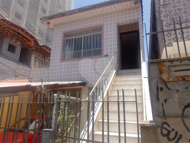 Sobrado à venda com 5 quartos em Parada Inglesa, São Paulo, SP
