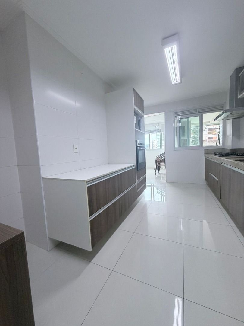 Apartamento com 2 dormitórios à venda, 135 m² por R$ 1.900.000,00 - Ponta da Praia - Santos/SP