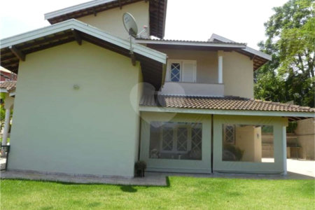 Casa à venda com 3 quartos, sendo 1 suíte, no condomínio Vivenda das Vinhas, Vinhedo - SP