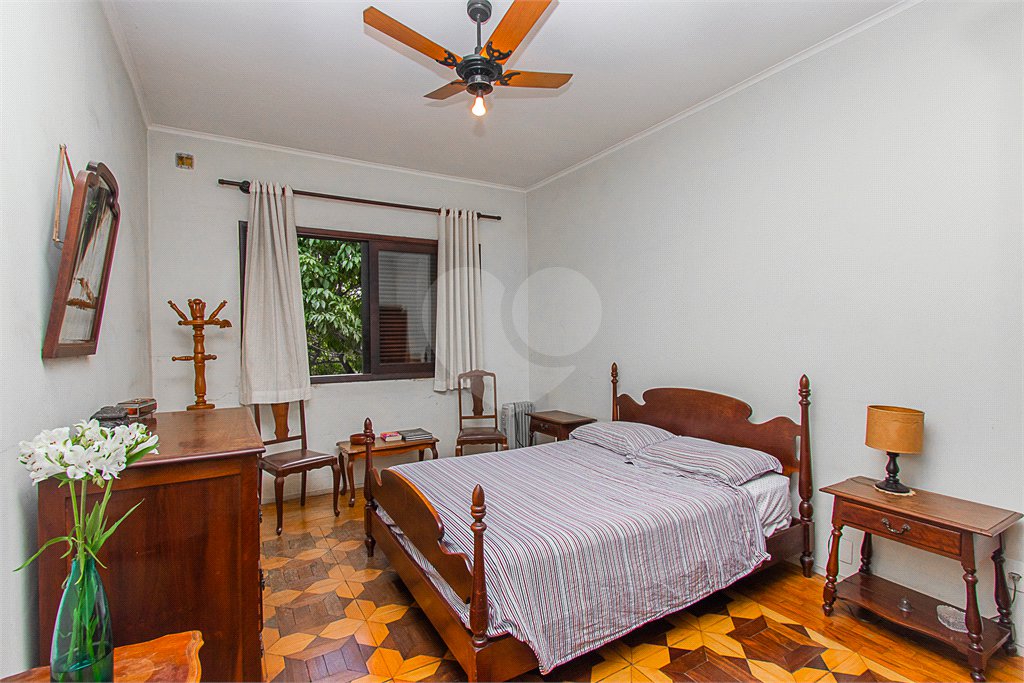 Sobrado à venda com 5 quartos em Vila Mariana, São Paulo, SP