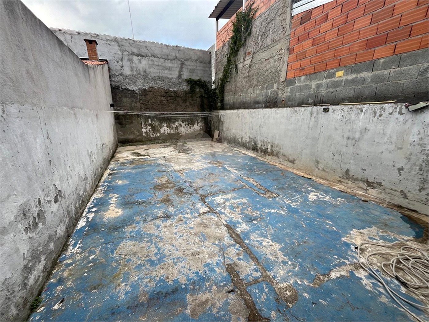 Sobrado à venda com 3 quartos, sendo 2 suítes, em Jardim São Pedro, Mogi das Cruzes, SP