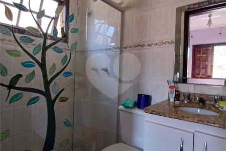 Sobrado à venda com 3 quartos, sendo 2 suítes,  em Jardim Marica, Mogi das Cruzes, SP