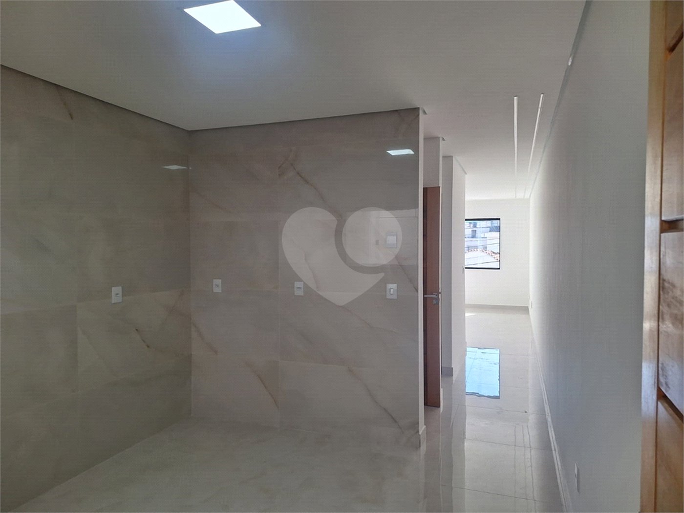 Sobrado à venda com 3 quartos, sendo 1 suíte, em Vila São Geraldo, São Paulo, SP