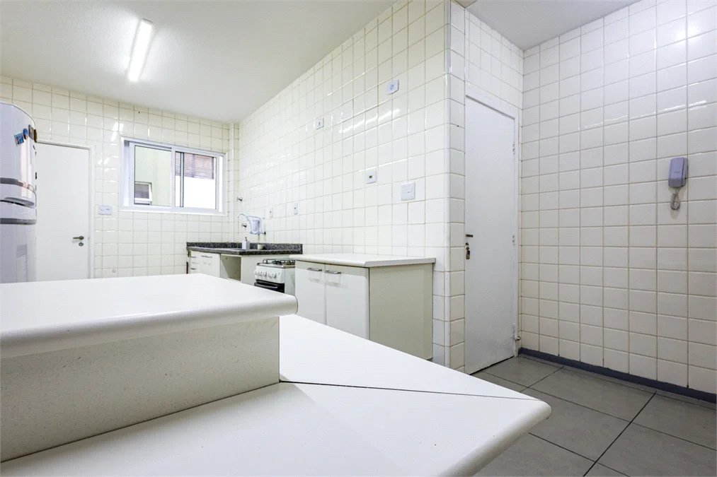 Apartamento à venda ou para alugar com 3 quartos, sendo 1 suíte, em Pinheiros, São Paulo, SP