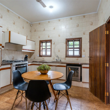 Casa à venda ou para alugar com 4 suítes no Centro, Três Lagoas, MS