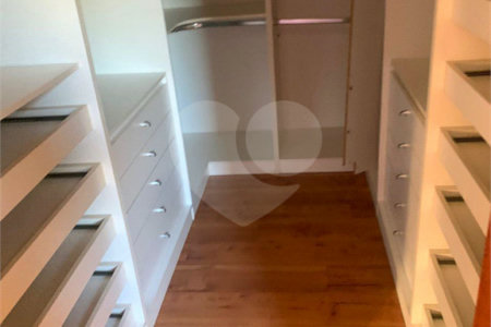 Casa à venda ou para alugar com 4 quartos, sendo 2 suítes, no condomínio Tereza Cristina, Jundiaí - SP