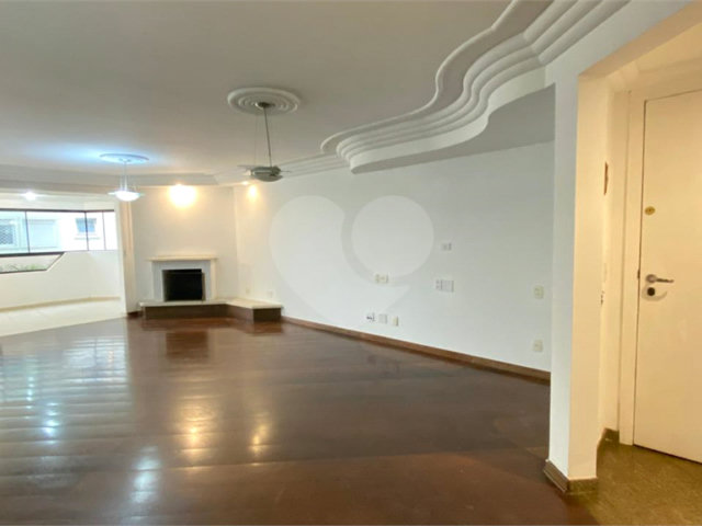 Apartamento para alugar com 3 suítes em Chácara Santo Antônio, São Paulo, SP